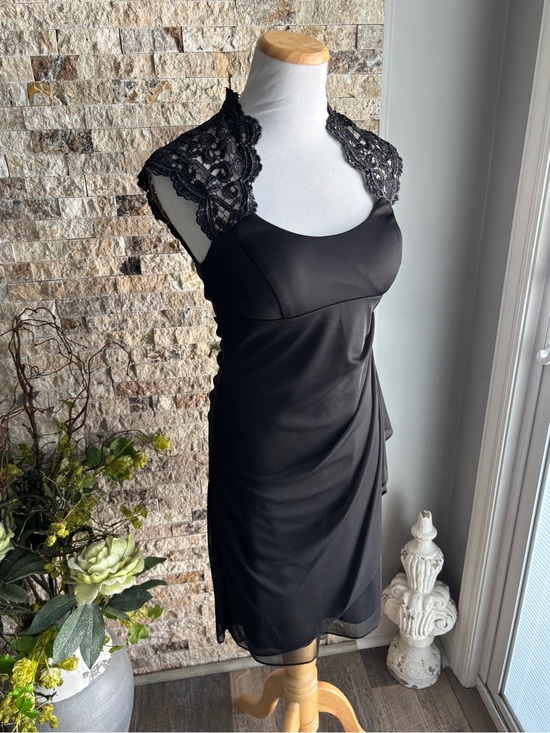 Xscape Dresses & Skirts - Xscape Black Lace-Shoulder Midi Dress